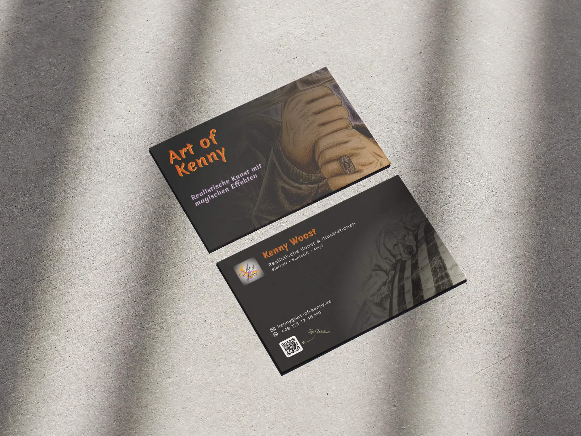 Mock-Up-Grafik von einer professionell erstellten Visitenkarte mit Vorder- und Rückseite.